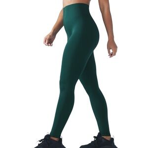 SAVAGE X Fenty Hotline Leggings- “Botanical Green” Size 2X